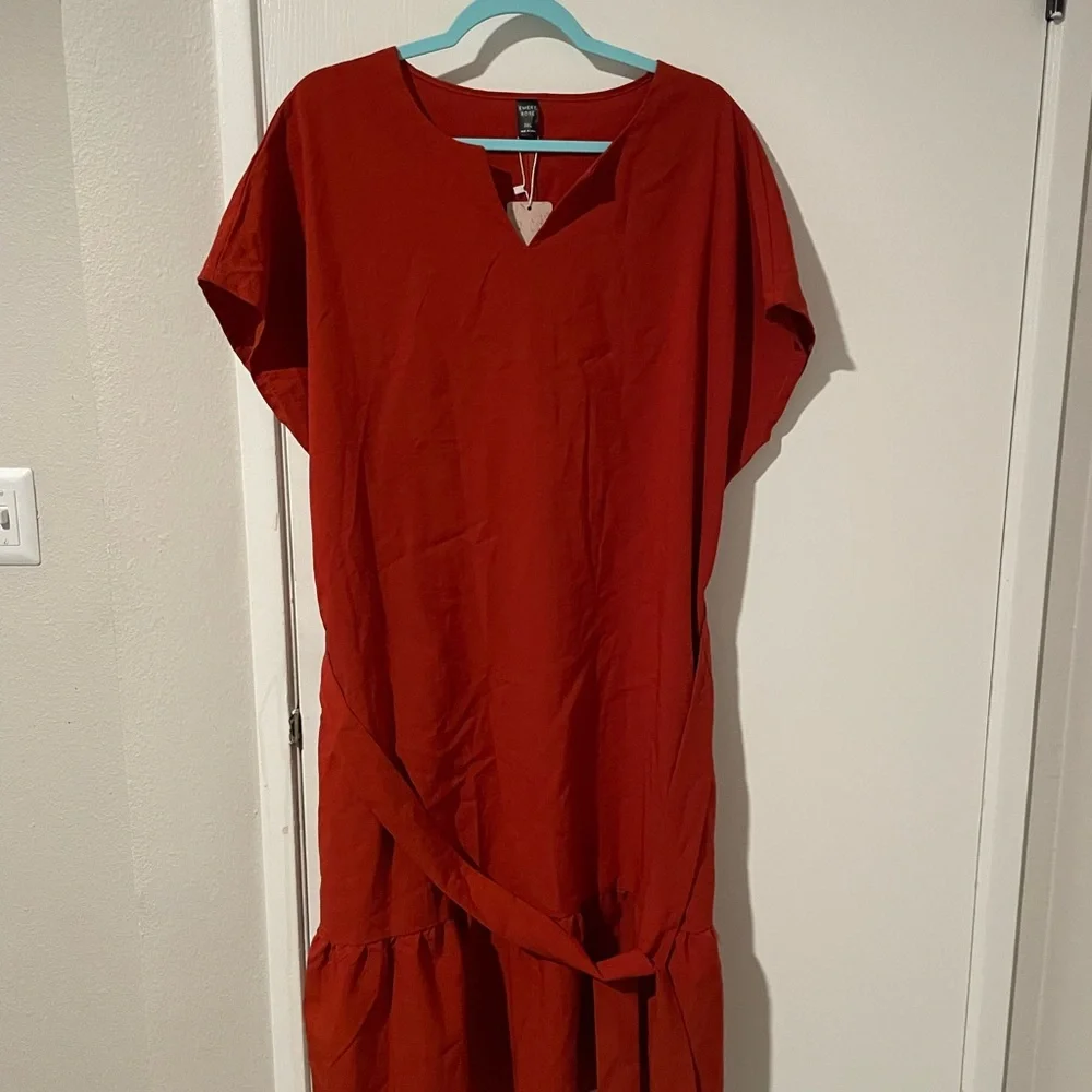 NWT Emery Rose Burnt Orange V-Neck Dress - Picture 1 of 6